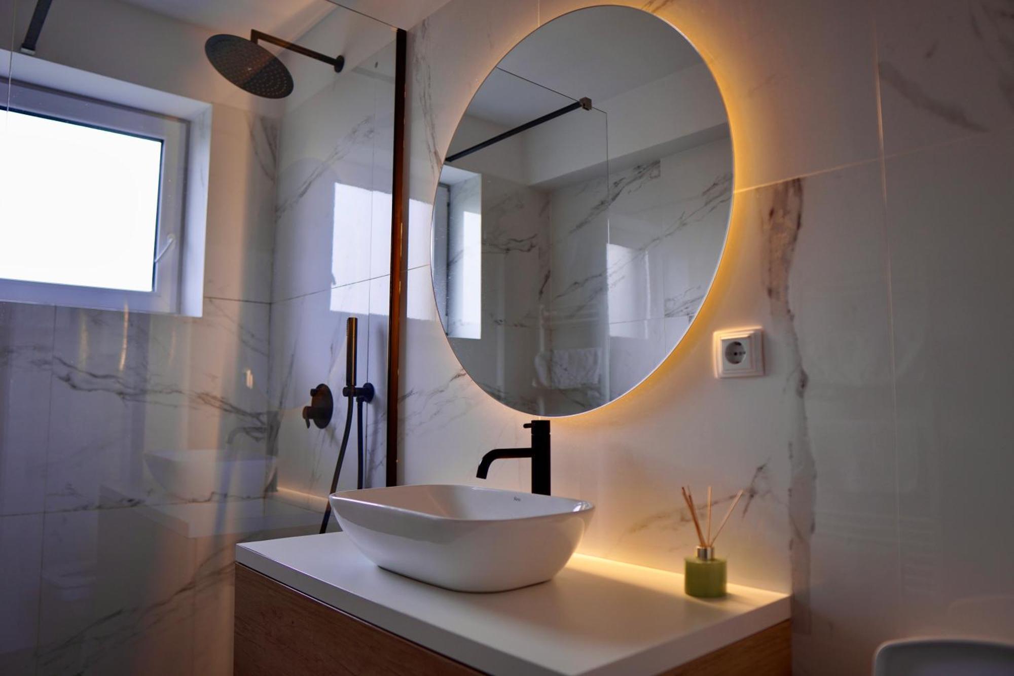 Coresi, 2 Camere, Sleeps 6 Large Private Garden Apartment Pets Welcome Брашов Екстериор снимка
