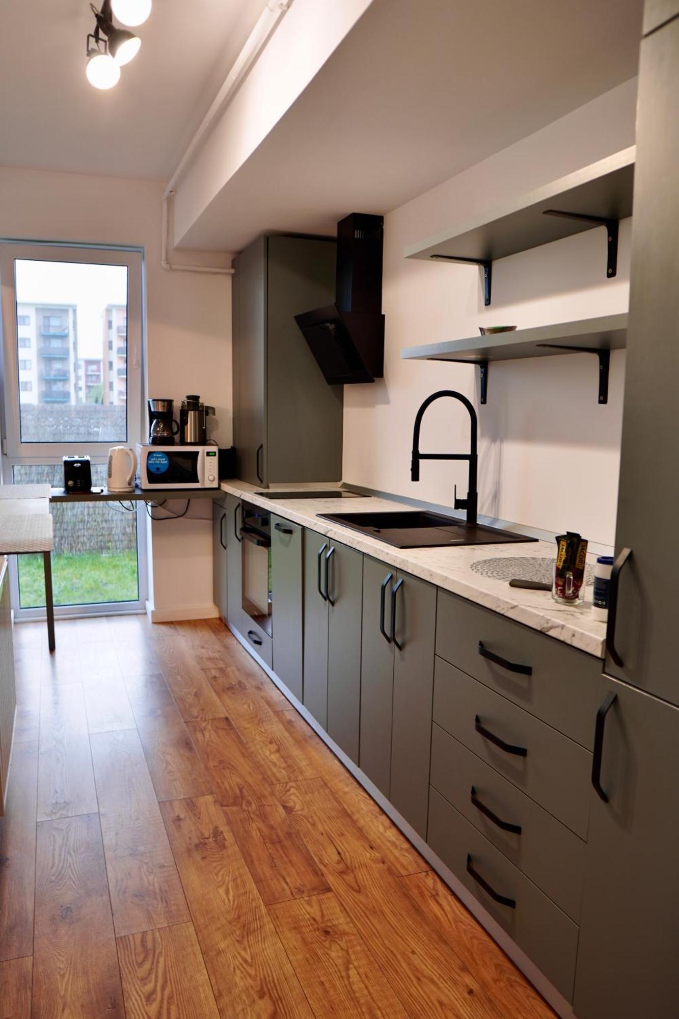Coresi, 2 Camere, Sleeps 6 Large Private Garden Apartment Pets Welcome Брашов Екстериор снимка