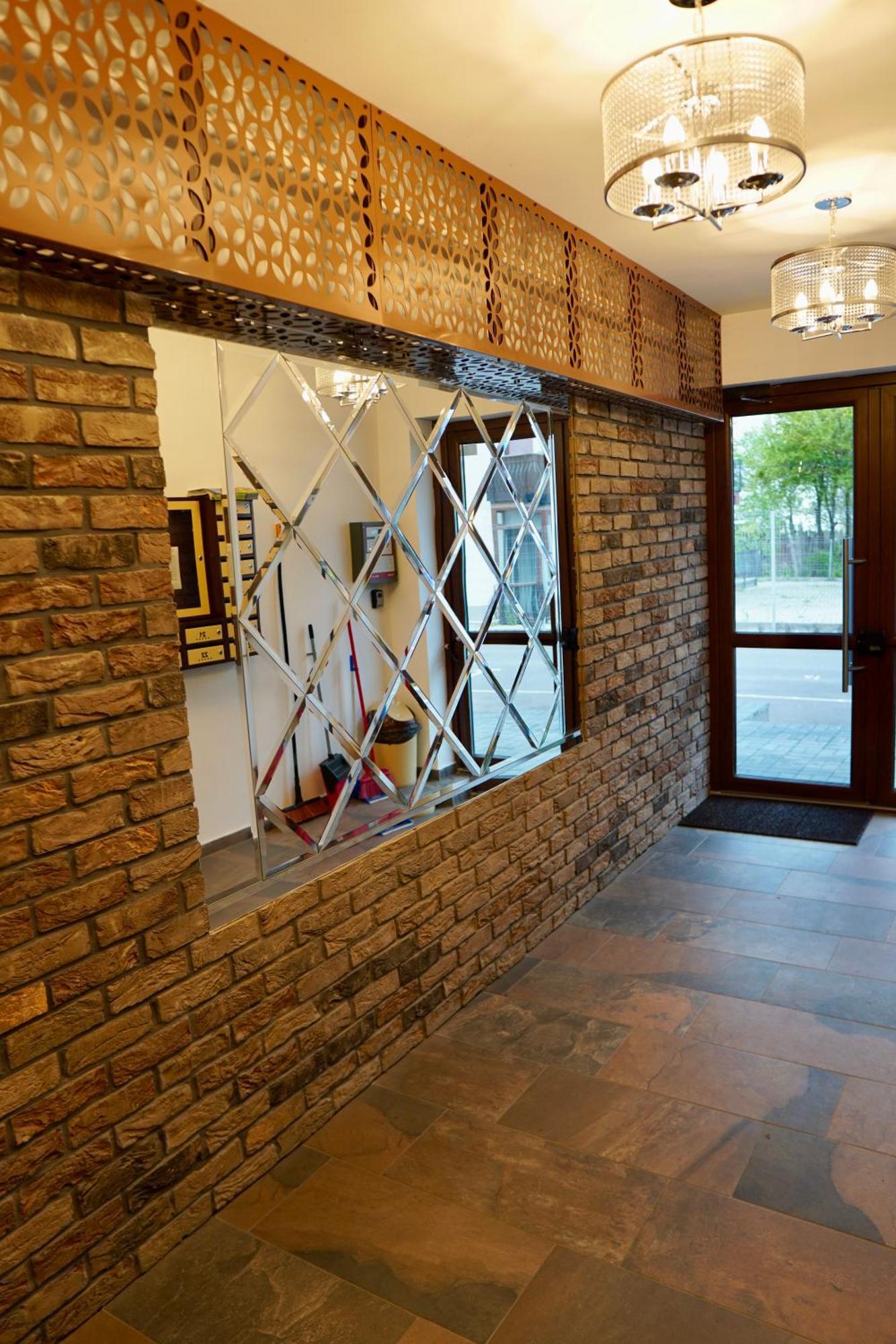 Coresi, 2 Camere, Sleeps 6 Large Private Garden Apartment Pets Welcome Брашов Екстериор снимка